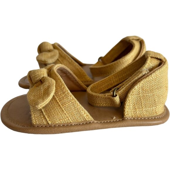 Old Navy Linen Style Bow-Tie Sandals for Baby 12-18M Tan Beige Soft Sole - Picture 4 of 8